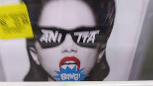 Seção de DVDs, CDs e Blu-rays Lojas Americanas.