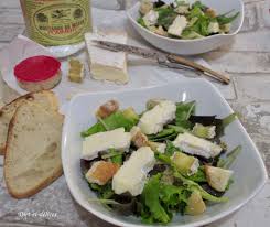 Salade Aux Deux Bries Brie Aoc De Meaux Brie Noir Et Moutarde De Meaux Salade Recette Recette Dietetique