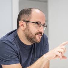 Sociolog Prokop: Lidé chtějí peníze pro sebe, ne danit bohaté