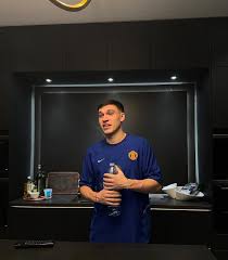 Benjamin Brazil (@bennymufc)