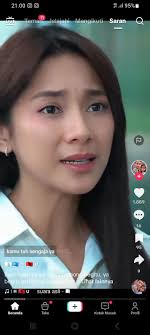 Tadi pas aq buka di tik tok lagu ini mrk putar air mata jadi saksi dan lagu  almh teh Nike Ardila duka pasti berlalu.. memang pas dua lagi ini buat  salma,kan di