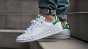 With it's clean and minimalist style the iconic shoe has been a street wear staple sine 71. Glatko Pazljivo Andrew Halliday Adidas Stan Smith Men Style Workout4wishes Org