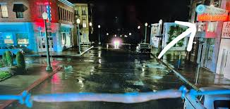 I've seen the trilogy many, many times and just caught this.