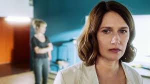 Doppelleben: ONE zeigt Schweizer Miniserie als Deutschlandpremiere