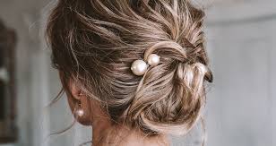 Then, on the left side of the part, take a small piece. 21 Easy Updos For Short Hair Cute Bun Updo Ideas L Oreal Paris