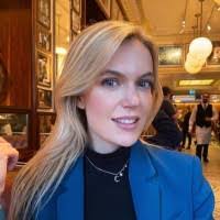 Suzanne Duncan's Instagram, Twitter & Facebook