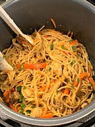 Instant Pot Chicken Lo Mein The Cookin Chicks Recipe Instant Pot Asian Recipes Instant Pot Dinner Recipes Instant Pot Recipes Chicken