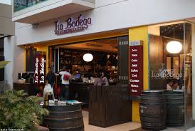 Nós pagamos o extra por um.lado de guac e também pagar por arroz e feijão. La Bodega Bsc Bangsar Shopping Centre Kuala Lumpur Asia Bars Restaurants