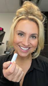 Lori Christopherson's Instagram, Twitter & Facebook