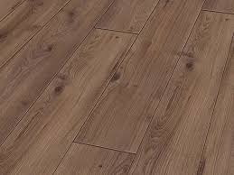 Today's laminate has evolved into a better quality material with more design options than ever before. 7mm X 193mm X 1383mm Smart Ormond Oak Laminate Flooring Ac3 White River Group