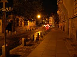 Spre deosebire de alte orașe mai mici din țară, unde oferta de joburi este destul de scăzută, în bucurești locurile de muncă sunt mai bine plătite, angajatorii fiind obligați de condițiile pieței să se alinieze cu restul ofertelor de muncă. Joburi Bucuresti Noaptea Locuri De Munca Bucuresti Noapte