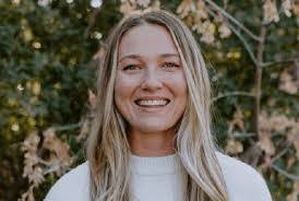 Keli Johnston's Instagram, Twitter & Facebook