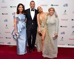 It's like, i can't believe these are people that are here to see, jen, my goofy sister who ran around in her underwear in our house when we were little. Jennifer Lopez S Sisters Leslie And Lynda Make Rare Appearance In Emotional Family Video Hello