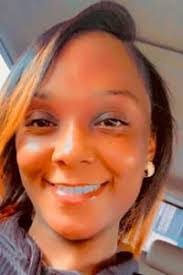 Amber Mays's Instagram, Twitter & Facebook