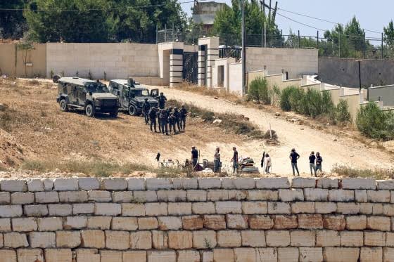 US ambassador calls settler siege of Palestinian homes in West Bank a 'horrific act of terror'; Israeli forces evacuate seven homes as roads into Qusra close