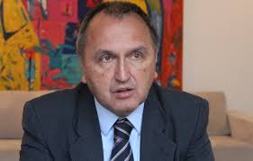 Choro de quem está devendo”, diz Rodney sobre acusações de Marconi