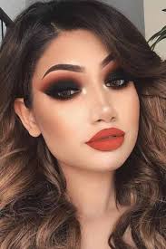 Trending Smokey Eye Makeup Ideas 2018 2019 22 Eyemakeuphalloween In 2020 Smokey Eye Makeup Simple Eye Makeup Holiday Makeup Looks