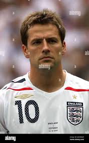Football head head shot michael owen hi-res stock photography and images