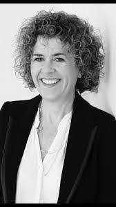 Patricia Dardis's Instagram, Twitter & Facebook