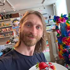 På min gamle skole Horsens Statsskole har de idag hængt dette billede op.  Det hænger, ved siden af en masse gamle billeder, af store personligheder,  der har haft indflydelse på Horsens og