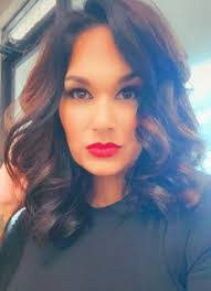 Lynnette Farris's Instagram, Twitter & Facebook