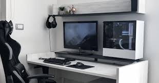 Amazing White And Black Theme Computer Setup By Srdjan305 Click For More Pics And Specs Battlestation Battlest Bedroom Setup Room Setup Game Room Design