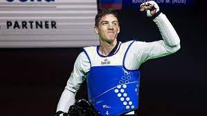 Левый 1 февраля 1999 (22 года) 184 см: Z4sdgpurnpyq M