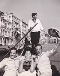 Bir şoförün dramatik aşk öyküsü. Ayhan Isik Belgin Yesilcam Nostalji Fotograflari Facebook