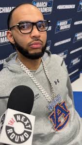 Nashville, Lexington, Atlanta and up next: SAN ANTONIO! A couple pics from  a busy but INCREDIBLE past few weeks covering the SEC and NCAA Tournaments!  Stay tuned (The Next Round) for Final