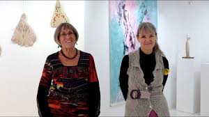 Vous êtes fiers de vos clichés et vous souhaitez leur donner la place qu'ils. Comment Exposer Ses Oeuvres En Galerie D Art La Galerie Associative Youtube