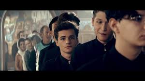 Un pas în urma serafimilor. One Step Behind The Seraphim 2017 Film Trailer Kritik