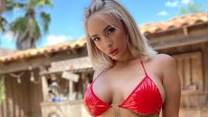 Fresh Faces: Lauren Pixie | AVN