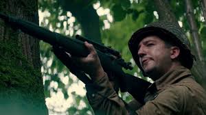 Żołnierze amerykańskiej jednostki spadochronowej lądują w okupowanej francji. Operacja Overlord Spot 6 S 2 Cda