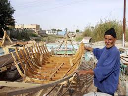قوارب صيد 9 متر فما فوق. ØµÙ†Ø§Ø¹Ø© Ù‚ÙˆØ§Ø±Ø¨ Ø§Ù„ØµÙŠØ¯ Ø§Ù„Ø®Ø´Ø¨ÙŠØ© Ø¹Ù„Ù‰ Ø¶ÙØ§Ù Ø¨Ø­ÙŠØ±Ø© Ø§Ù„ØªÙ…Ø³Ø§Ø­ Ø­Ø±ÙØ© ØªÙ‚Ø§Ùˆ Ù…ØµØ±Ø§ÙˆÙ‰