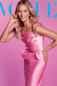 主演のマーゴット・ロビーが自ら語る、『バービー』ができるまでのすべて | Vogue Japan