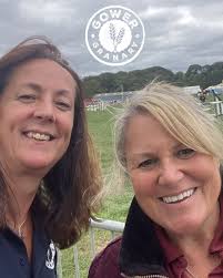 Just to say I love this bedding! this is my messiest horse, the stable also  leaks a little bit. He had a full muck out yesterday and one bale of the  Unibed