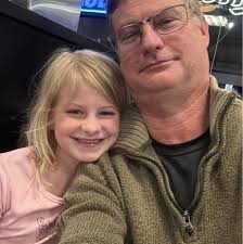 Who can cater, dj, and decorate for a birthday party in Mobile?