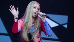 Iggy Azalea Taylor Swift Set For 2014 Amas