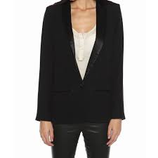 Maybe you would like to learn more about one of these? Veste De Smoking Effet Satin Pour Femme Avec Col Par Berenice Guide Boutiques De Mode Guide Shopping Mode