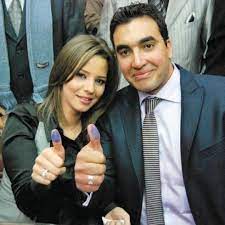 السبت 5 ديسمبر 2020 09:20 م. Ø¥ÙŠÙ…Ø§Ù† Ø§Ù„Ø¹Ø§ØµÙŠ ØªØ²ÙˆØ¬Øª Ù…Ø±Ø© ÙˆØ§Ø­Ø¯Ø© ÙˆØªØ¹Ø±Ø¶Øª Ù„Ù„Ø®Ø·Ù ÙˆØ§Ù„Ø¶Ø±Ø¨ ÙˆØ§Ø¨Ù†ØªÙ‡Ø§ Ø£Ù†Ù‚Ø°ØªÙ‡Ø§ ØµÙˆØ±