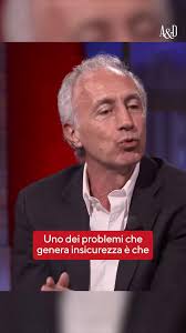 Marco Travaglio nel suo intervento ad ‘Accordi&Disaccordi’, il talk  politico condotto da Luca Sommi su TvLoft con la partecipazione di Andrea  Scanzi. , #marcotravaglio #accordiedisaccordi