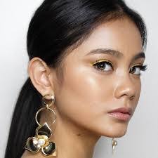 Kris Dizon's Instagram, Twitter & Facebook