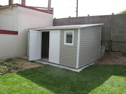 Idéal pour stocker vos équipements de piscine, vos vélos, vos outils ou encore votre mobilier de jardin, l'abri de rangement trouvera parfaitement sa place dans tous les terrains. Abris De Jardin Bois Pvc Ou Tole Les Trocheures