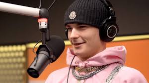 Se meg, ha meg, se hvordan vi lever, molly, skitne støvler, biography: Adrian Sellevoll Om La Meg Leve Og Ex On The Beach Stempelet Yltv Radio Youtube