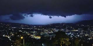 Unwetter {pl} tempests heftiges unwetter {n} violent stormmeteo. Unwetter Uber Schweiz Um Zurich Herum Gab Es Am Meisten Regen