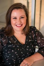 Laura Kettner's Instagram, Twitter & Facebook