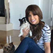 What women really mean when they say a guy's hot Paula Abdul Am Boden Zerstort Nachdem Ihre Beiden Geliebten Hunde Sterben Separat In Der Gleichen Woche Aktuelle Boulevard Nachrichten Und Fotogalerien Zu Stars Sternchen