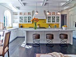 Ada banyak cara untuk mendekorasi dapur agar tampak mewah. 5 Desain Dapur Neoklasik Gaya Interior Dapur Yang Mewah Dan Fungsional Interiordesign Id