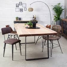 table a manger bois massif tronc d arbre pieds metal table a manger chaise style industriel table bois massif