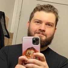 Gloria Dunford's Instagram, Twitter & Facebook